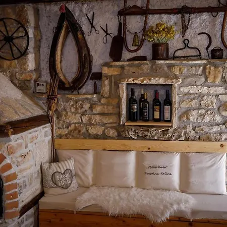 Rural House Mala Kuca-krka National Park Oklaj